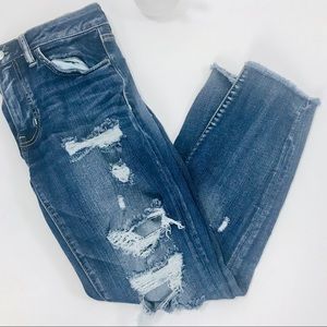 AEO Distressed super stretch jeans sz 6